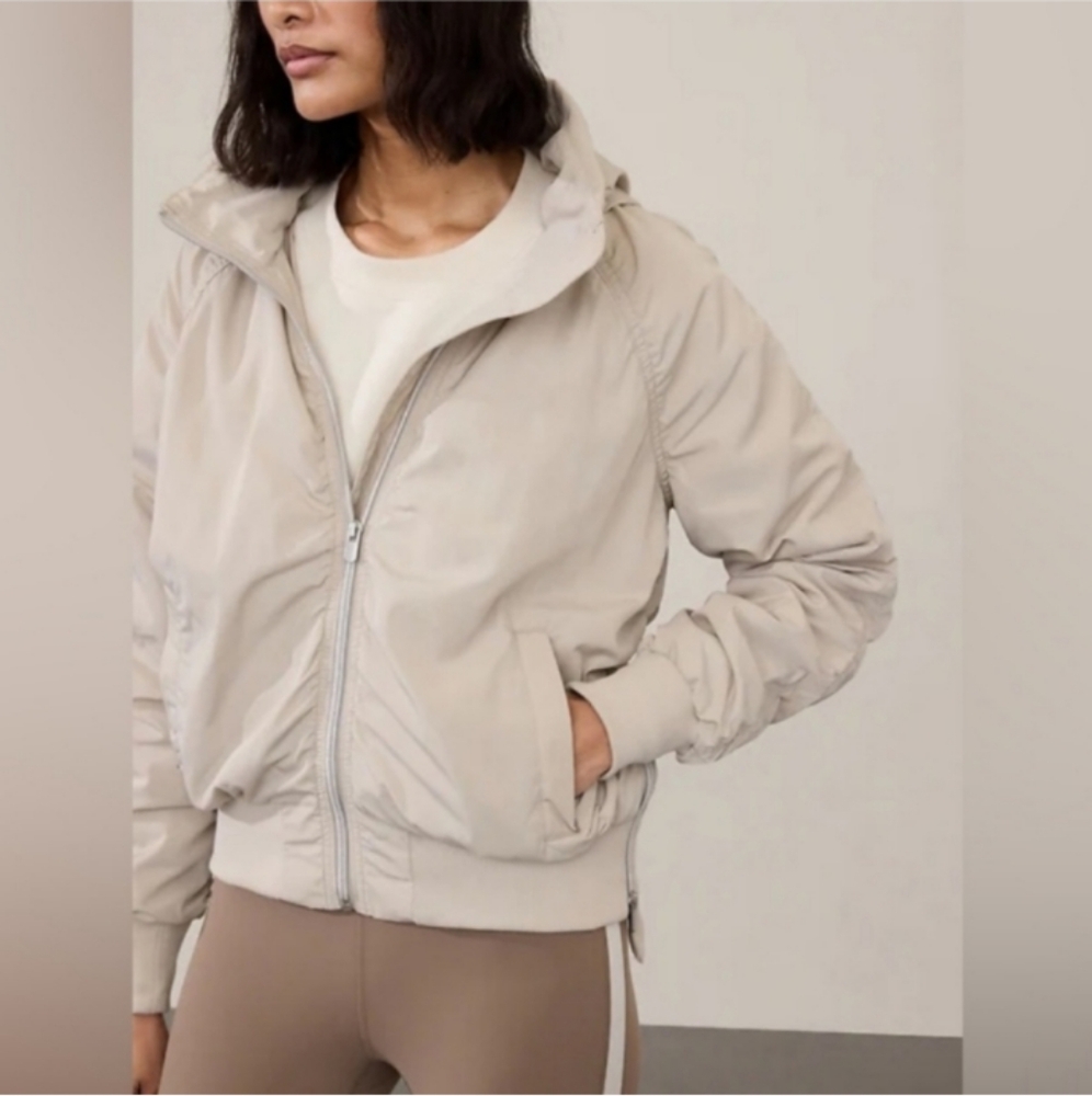 New Athleta Jet Setter Jacket for Fall Lightweight in a Beige Cream Color XS.